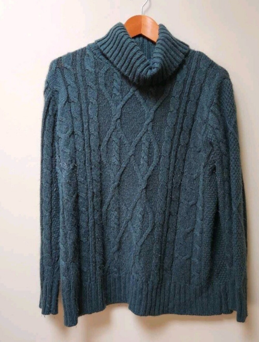 5/$25  Green Cable Knit Sweater Xl